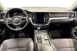 valkoinen Volvo V60 2019 kuva 9.