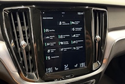 valkoinen Volvo V60 2019 kuva 18.