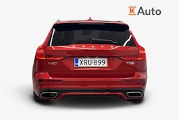 punainen Volvo V60 2019 kuva 3.