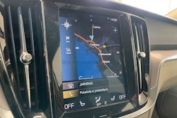 valkoinen Volvo V60 2019 kuva 14.