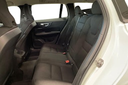 valkoinen Volvo V60 2019 kuva 10.