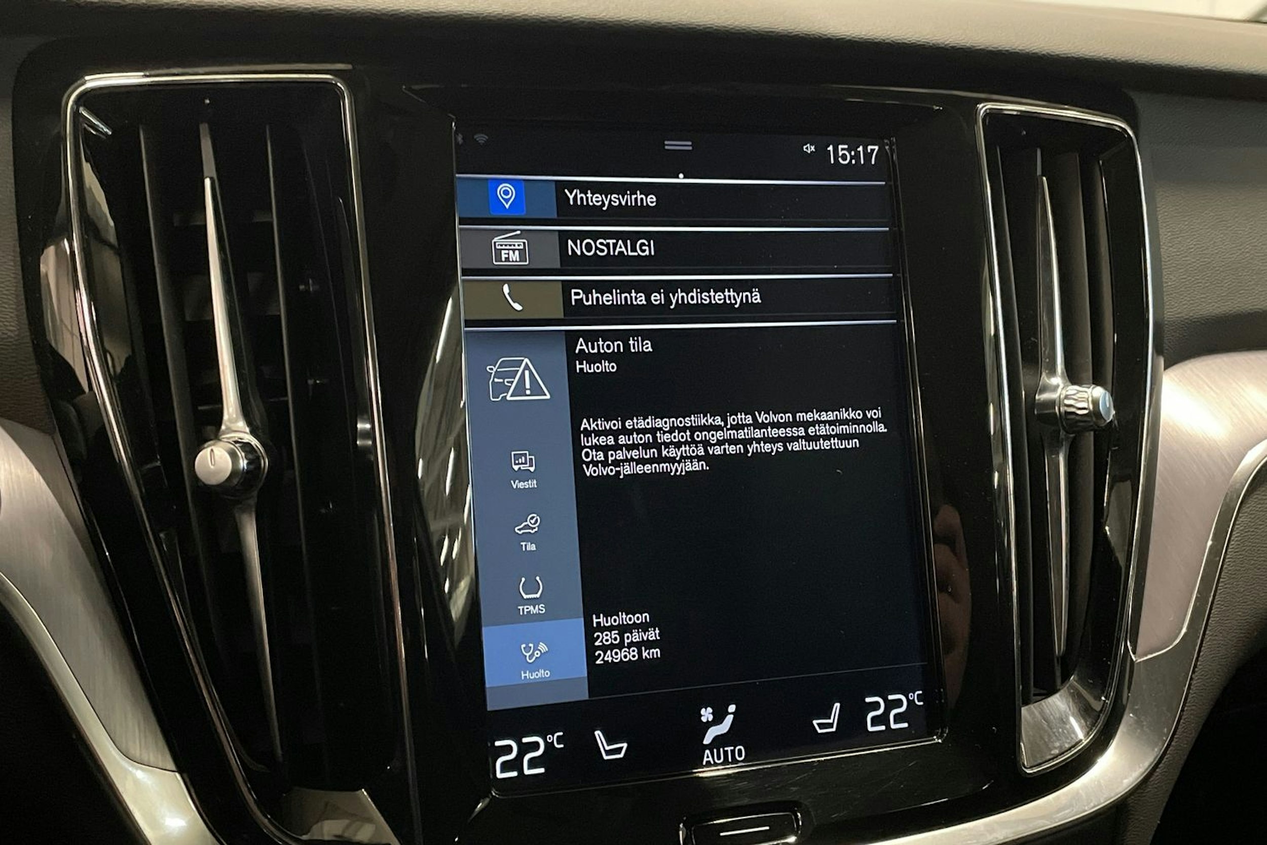 valkoinen Volvo V60 2019 kuva 25.