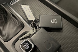 valkoinen Volvo V60 2019 kuva 30.