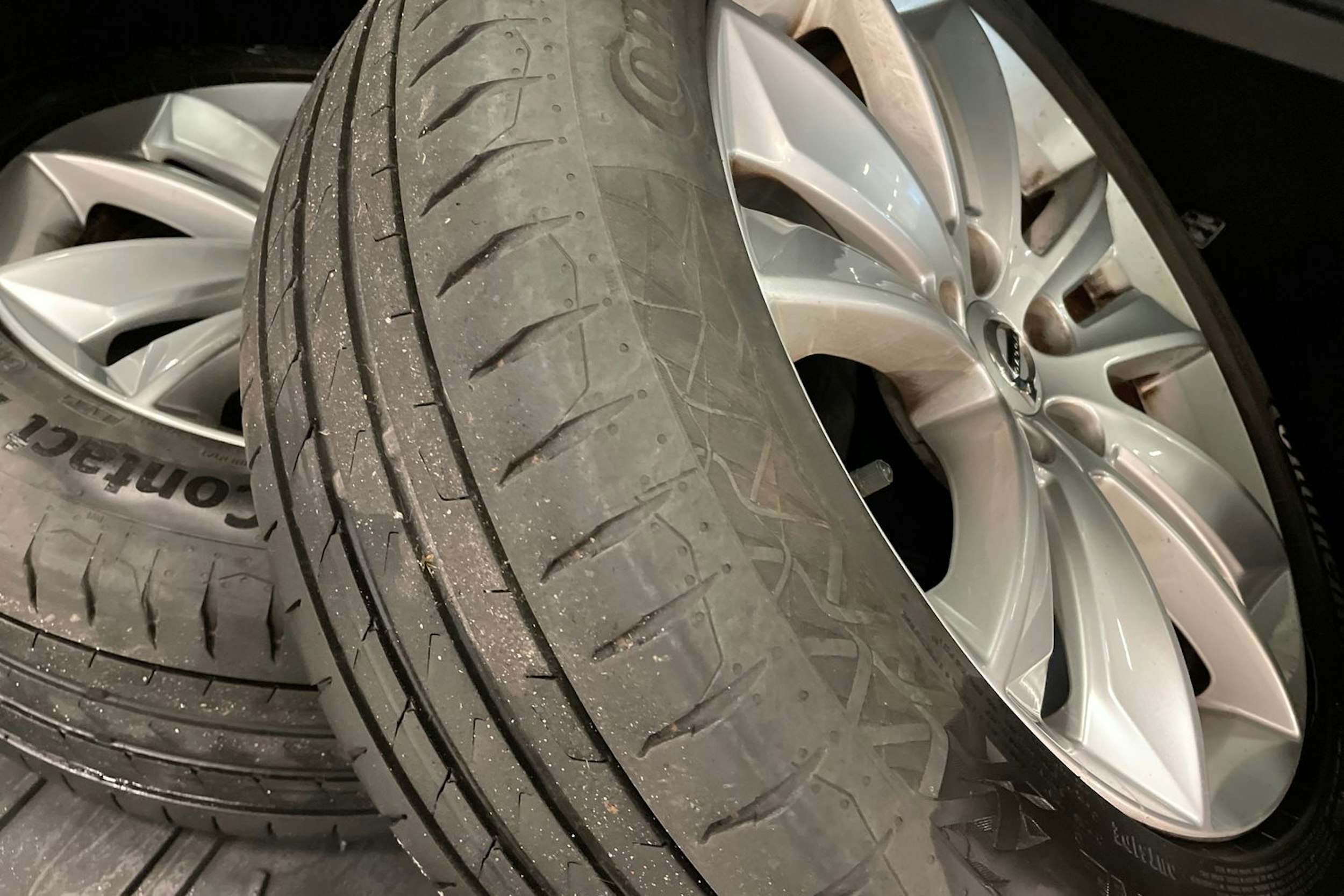 valkoinen Volvo V60 2019 kuva 34.