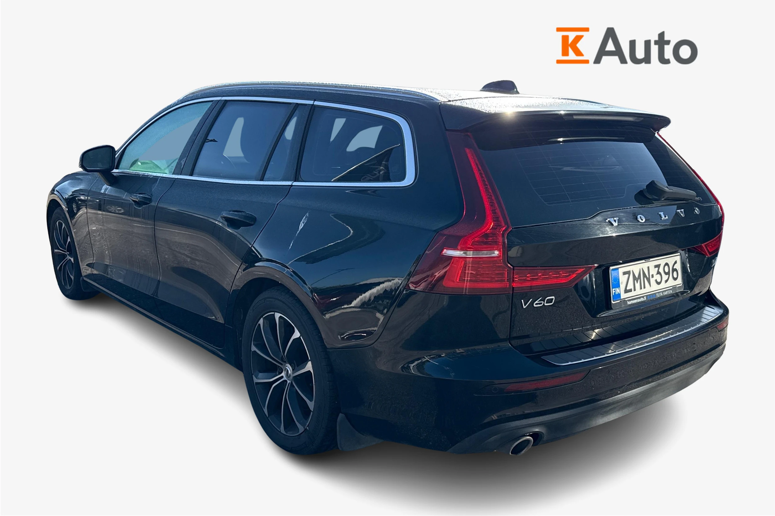musta Volvo V60 2019 kuva 2.