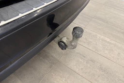 musta Volvo V60 2019 kuva 11.