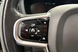 musta Volvo V60 2019 kuva 14.