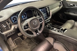 met. sininen Volvo V60 2020 kuva 7.