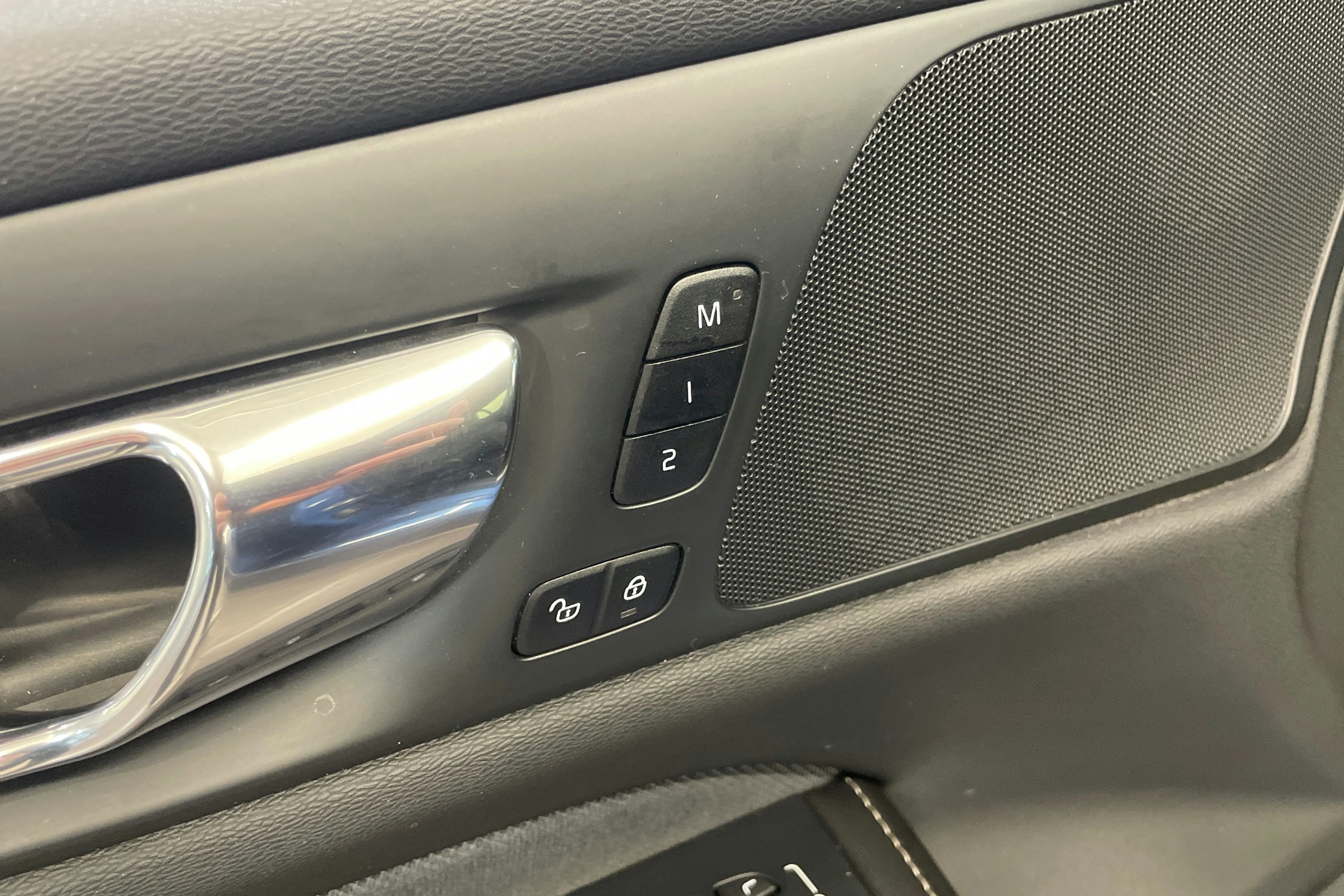 met. sininen Volvo V60 2020 kuva 21.