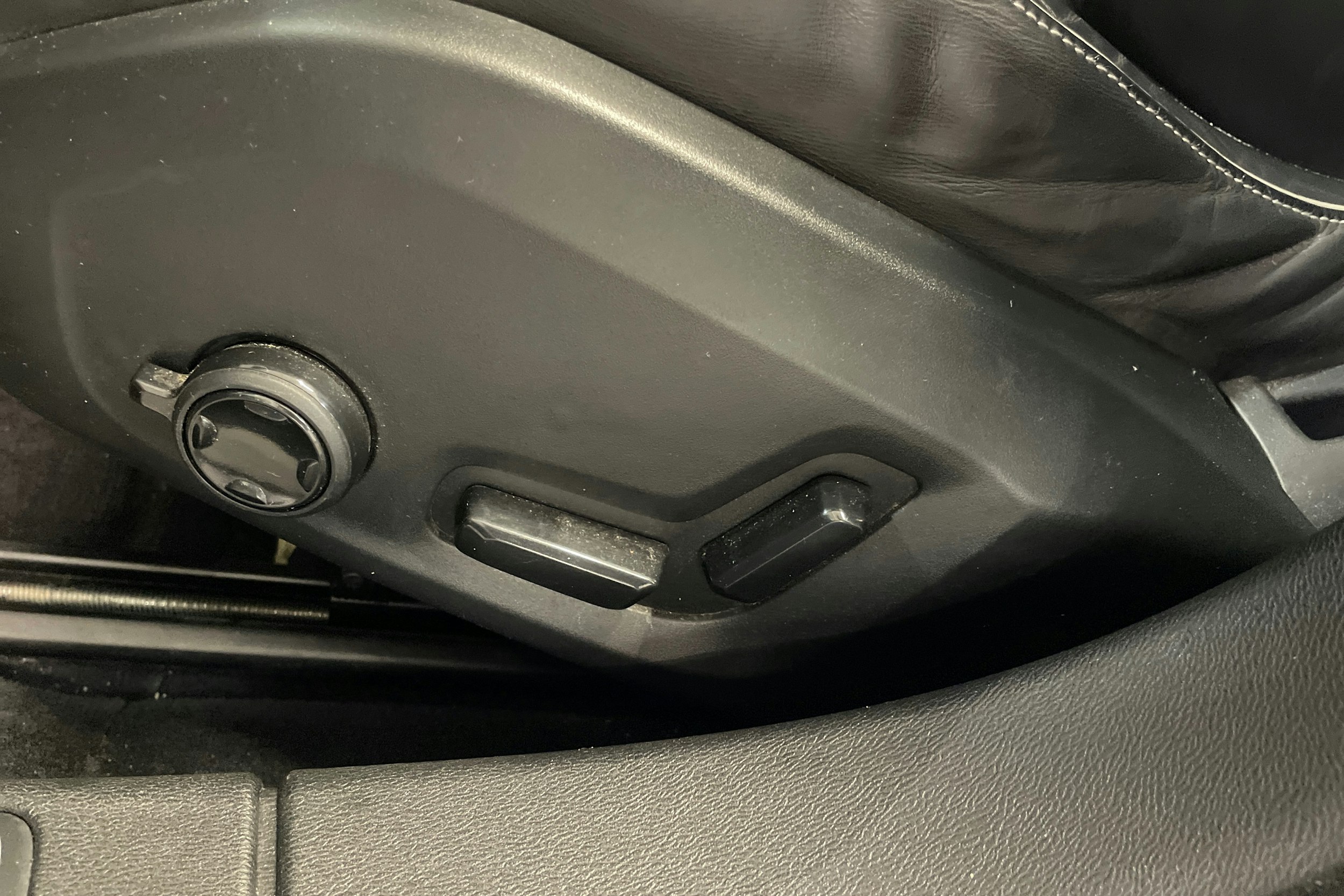 met. sininen Volvo V60 2020 kuva 22.