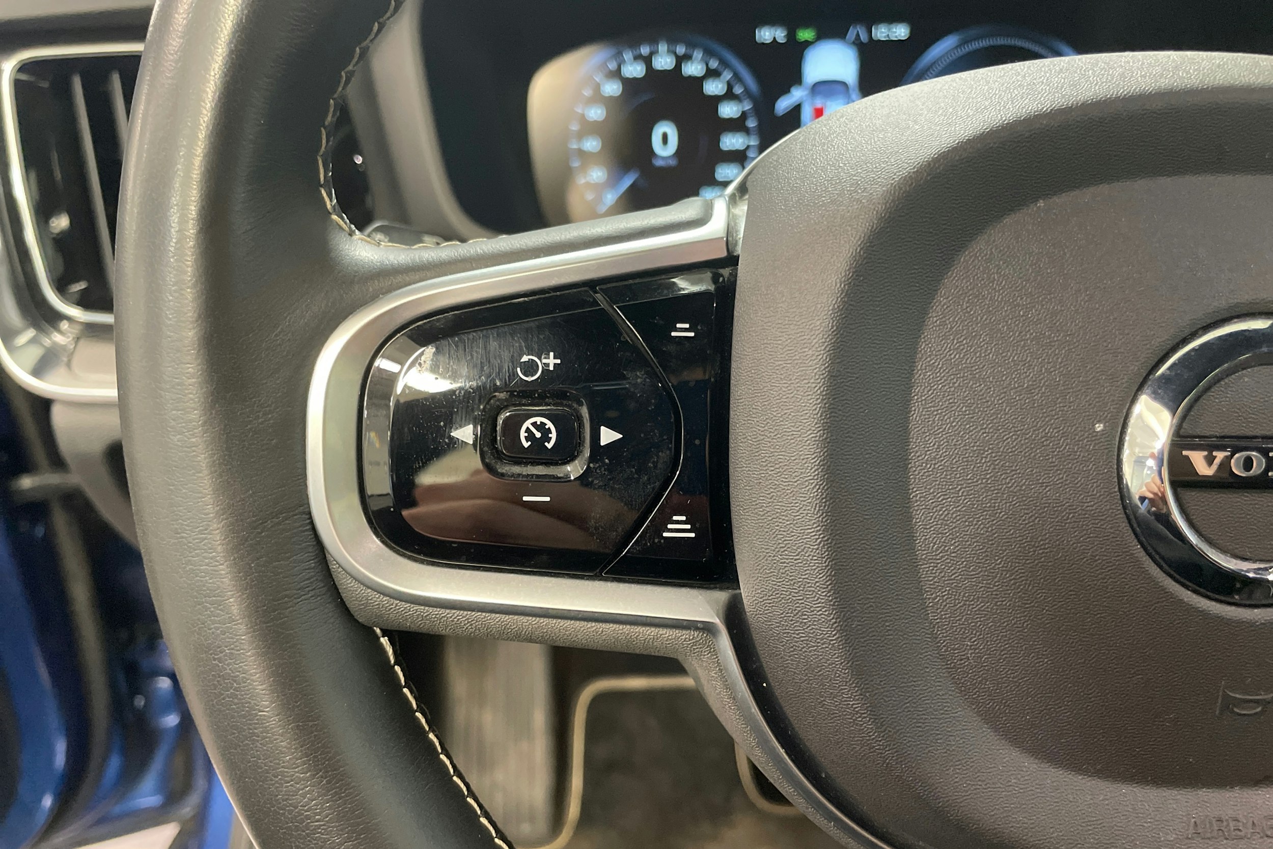 met. sininen Volvo V60 2020 kuva 25.