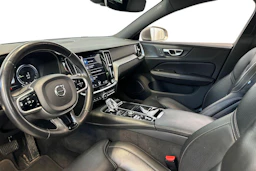 harmaa Volvo V60 2020 kuva 6.