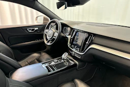 harmaa Volvo V60 2020 kuva 12.