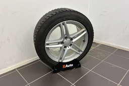 met. musta Volvo V60 2020 kuva 10.