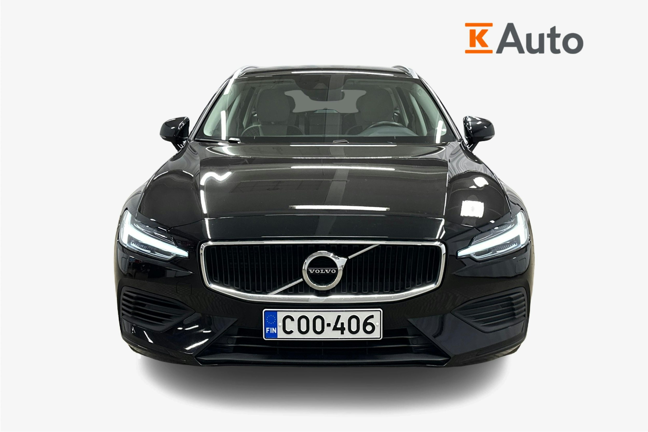 musta Volvo V60 2020 kuva 5.