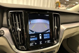 musta Volvo V60 2020 kuva 18.
