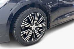 musta Volvo V60 2020 kuva 9.