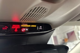 musta Volvo V60 2020 kuva 22.