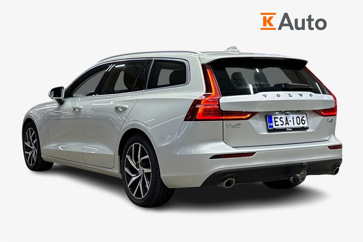 Volvo V60 T6 TwE AWD Momentum aut 2020, bild 2/28