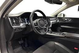 valkoinen Volvo V60 2020 kuva 6.