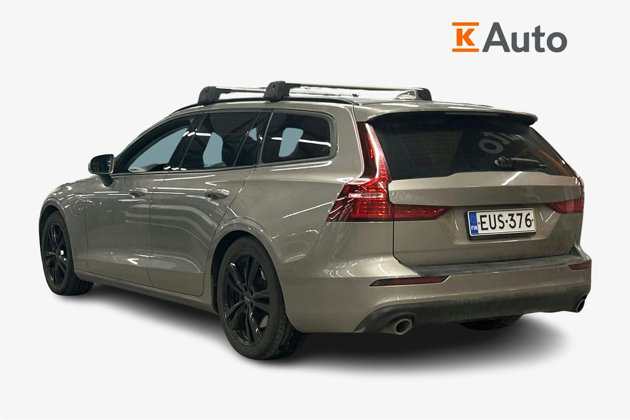 harmaa Volvo V60 2020 kuva 2.