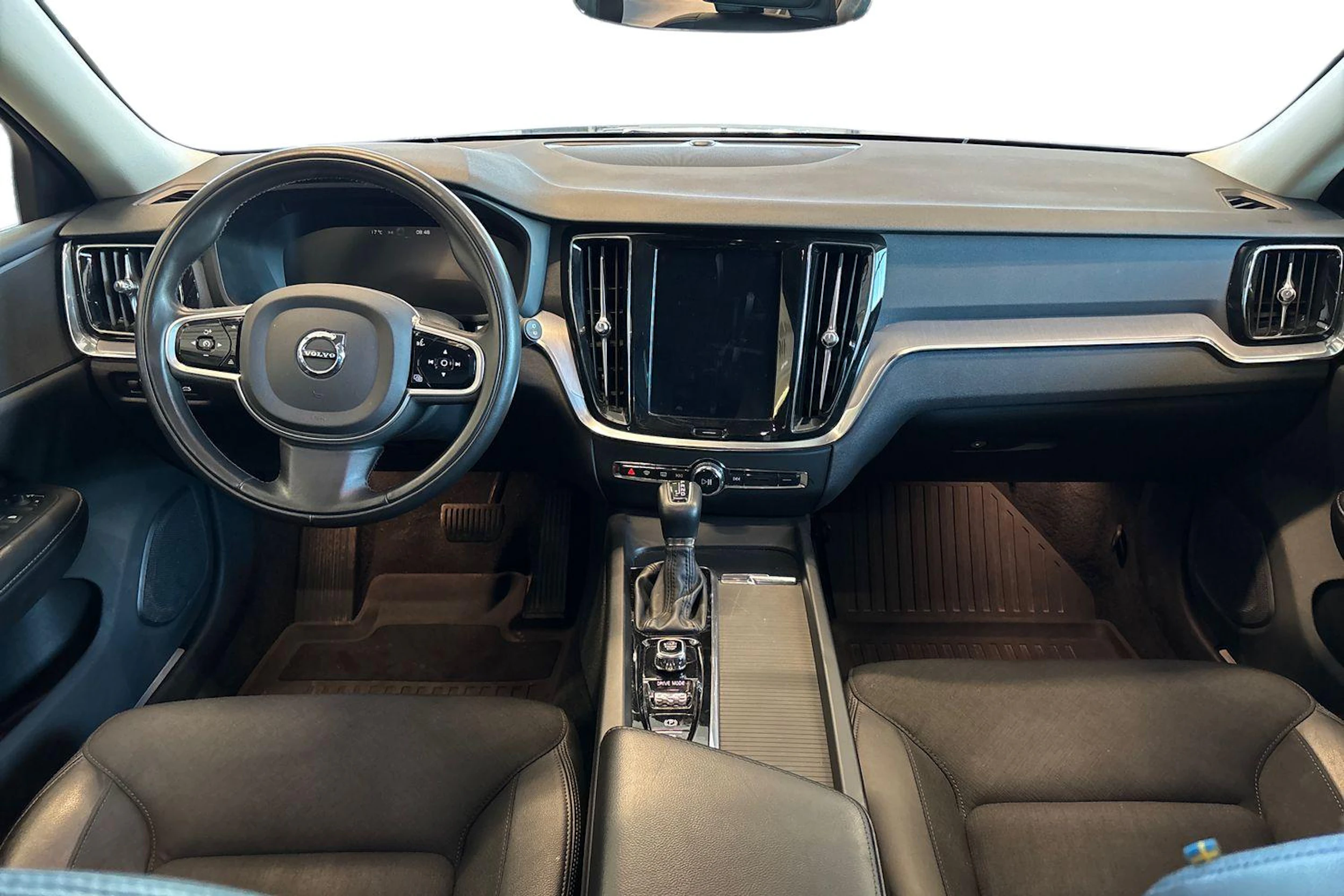harmaa Volvo V60 2020 kuva 9.