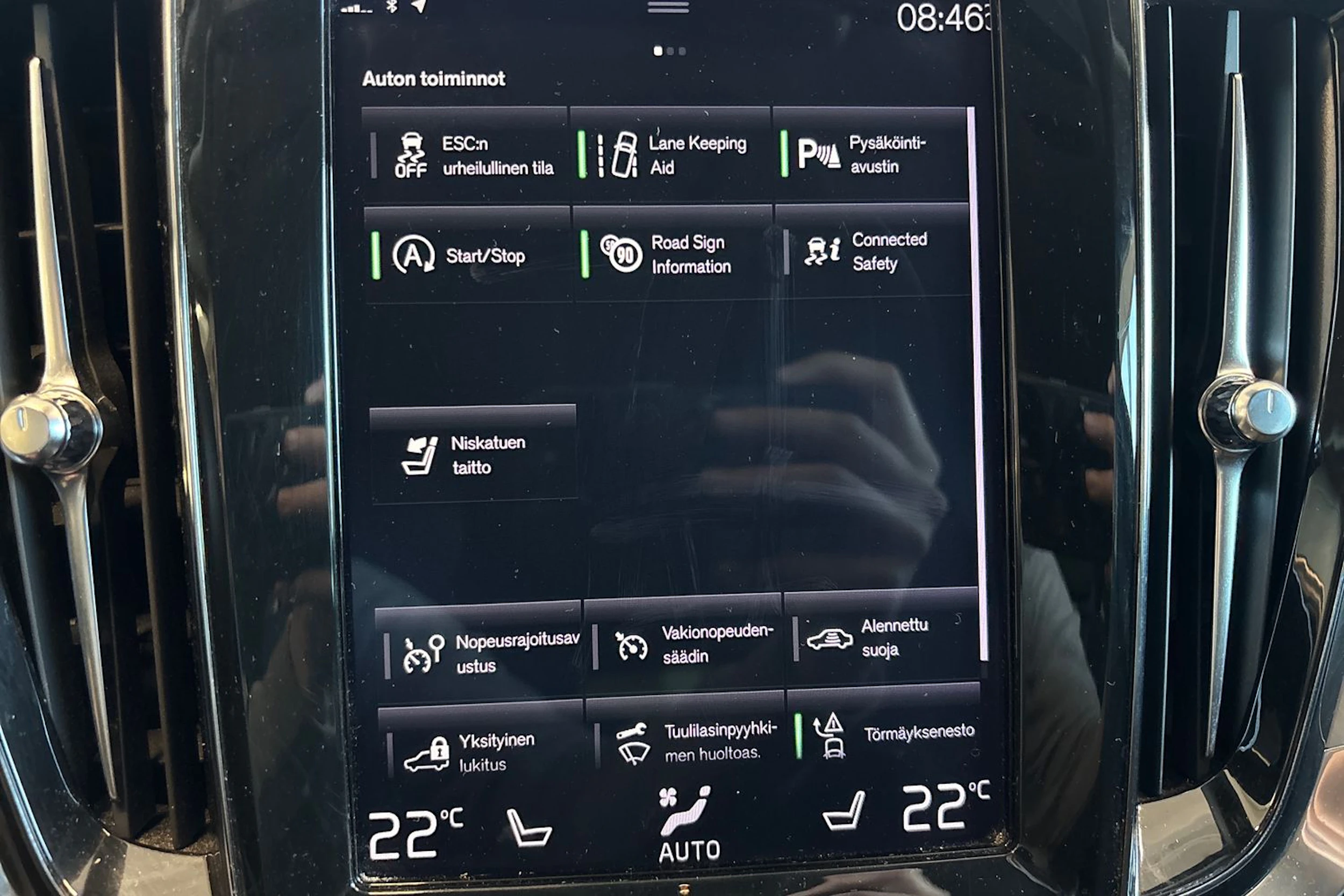 harmaa Volvo V60 2020 kuva 28.