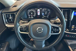 harmaa Volvo V60 2020 kuva 29.