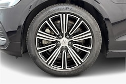 musta Volvo V60 2020 kuva 11.