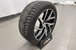 musta Volvo V60 2020 kuva 29.