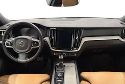 musta Volvo V60 2020 kuva 7.