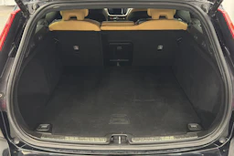 musta Volvo V60 2020 kuva 13.