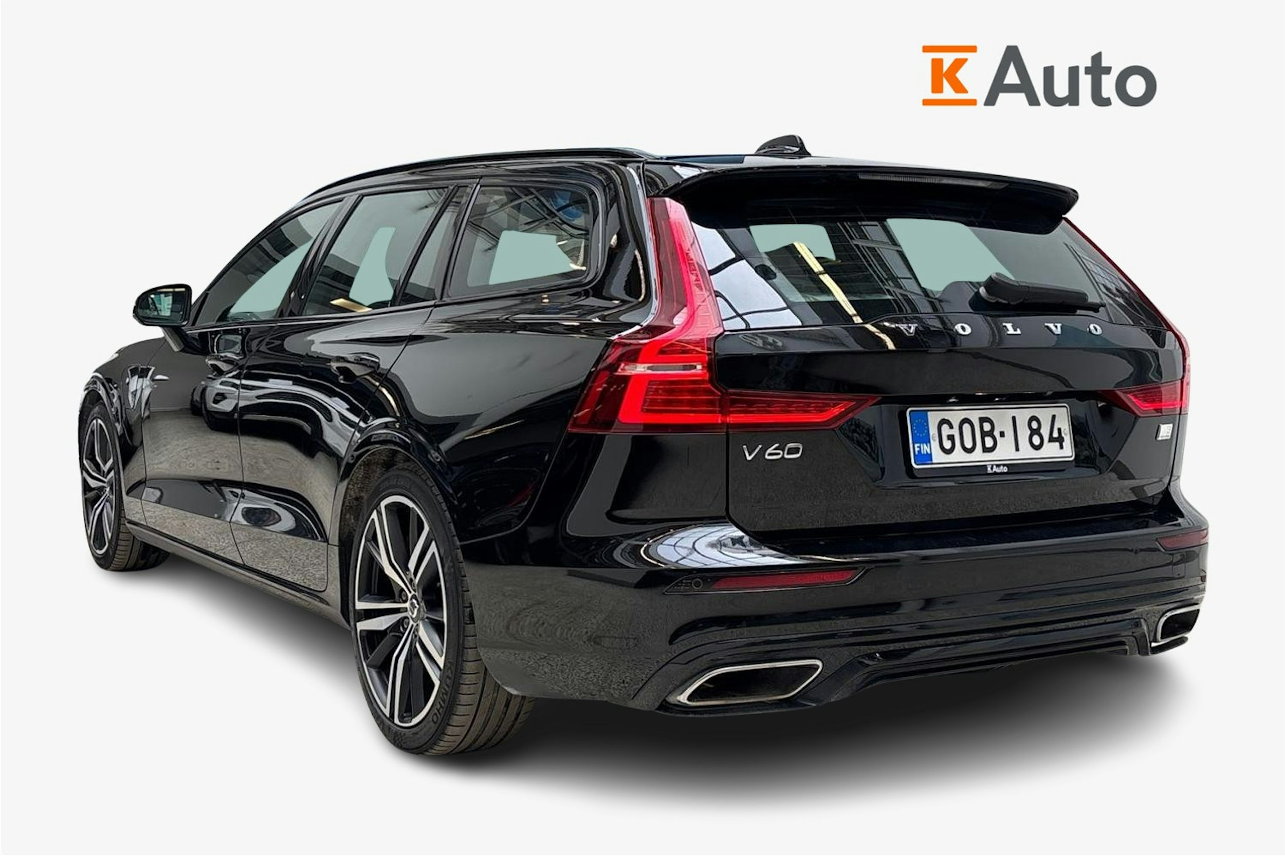 musta Volvo V60 2020 kuva 2.