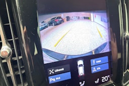 musta Volvo V60 2020 kuva 24.