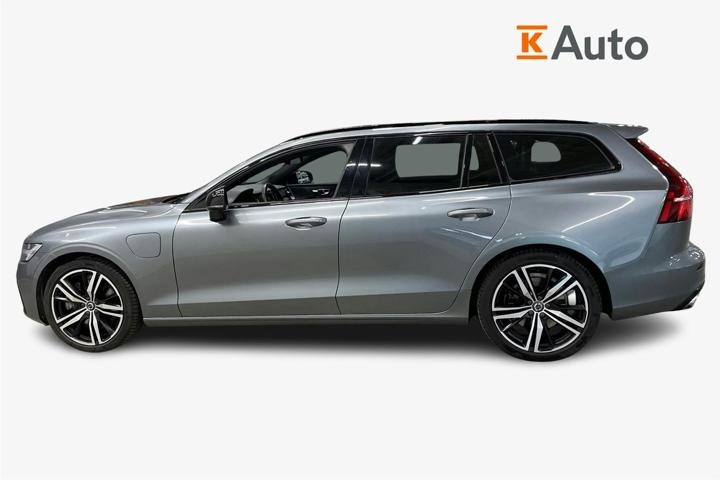 harmaa Volvo V60 2020 kuva 6.