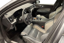 harmaa Volvo V60 2020 kuva 7.
