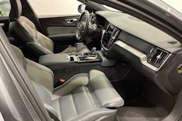 harmaa Volvo V60 2020 kuva 14.