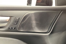 harmaa Volvo V60 2020 kuva 19.