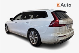 Valkoinen Volvo V60 2020 kuva 2.