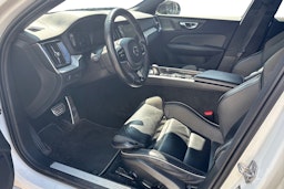 valkoinen Volvo V60 2020 kuva 3.