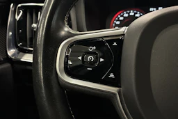 musta Volvo V60 2020 kuva 14.