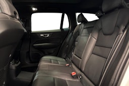 valkoinen Volvo V60 2020 kuva 10.