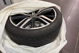 valkoinen Volvo V60 2020 kuva 13.