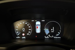 valkoinen Volvo V60 2020 kuva 14.