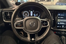 valkoinen Volvo V60 2020 kuva 15.