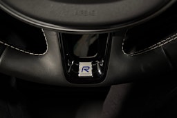 valkoinen Volvo V60 2020 kuva 17.