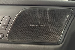 valkoinen Volvo V60 2020 kuva 20.