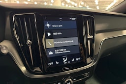 valkoinen Volvo V60 2020 kuva 22.