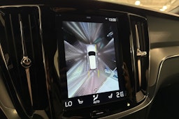 valkoinen Volvo V60 2020 kuva 23.