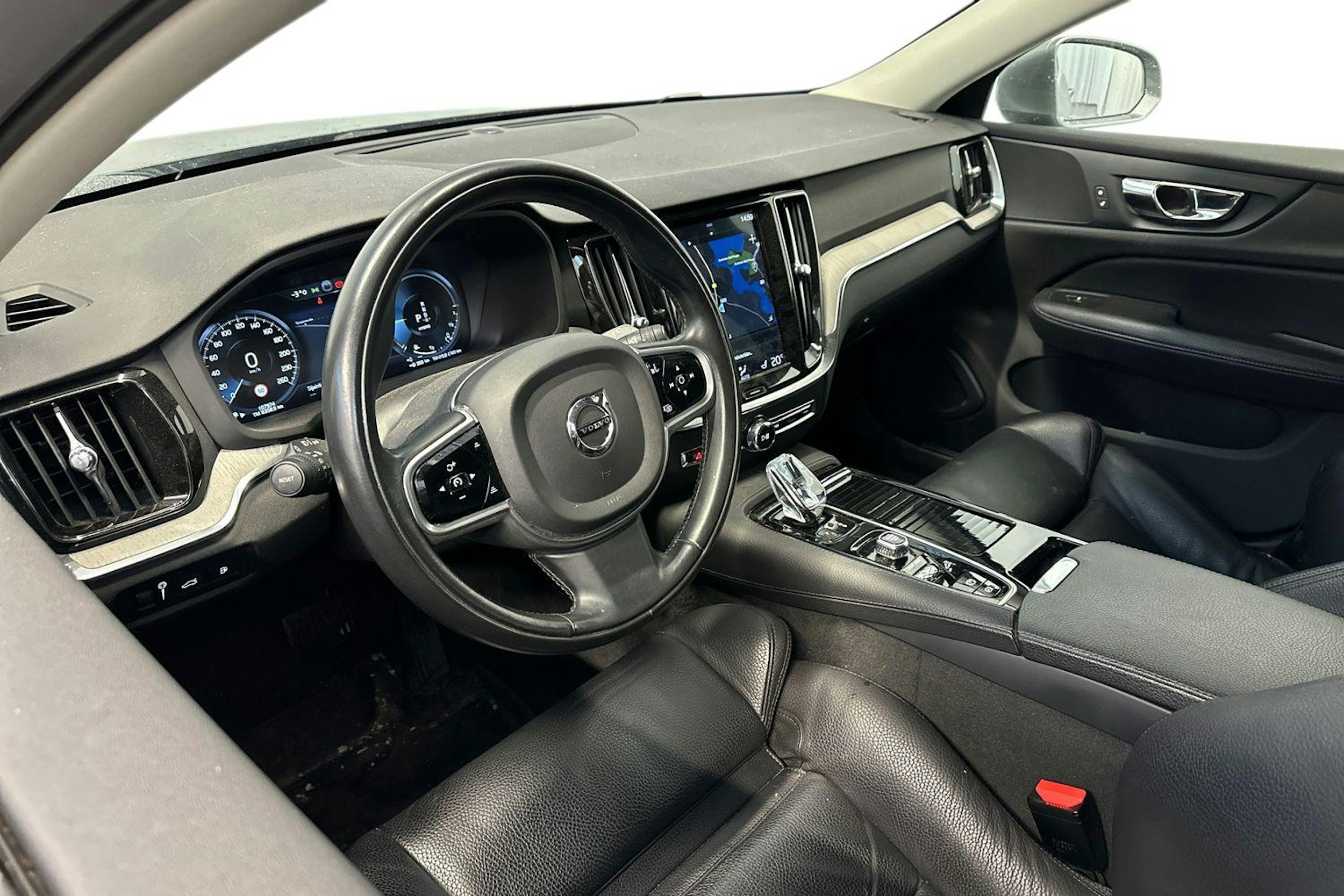 harmaa Volvo V60 2020 kuva 3.